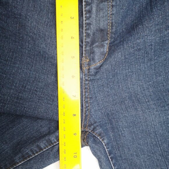 Bluenotes Ladies Size 31/30 Skinny Flare Carly Medium/Dark Wash Blue Jeans - Picture 13 of 14